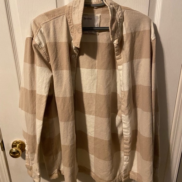 casual button-down - Picture 2 of 3